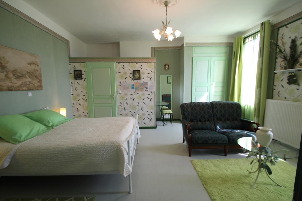 Vaudelnay Domaine Des Roses B&B 객실 사진